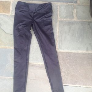 Alo Yoga Air Brushed black leggings